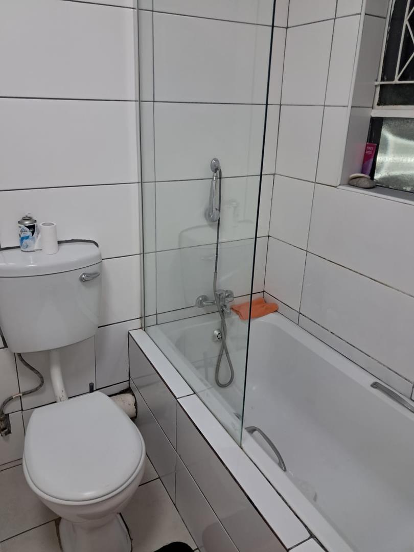 To Let 2 Bedroom Property for Rent in Raceview Gauteng