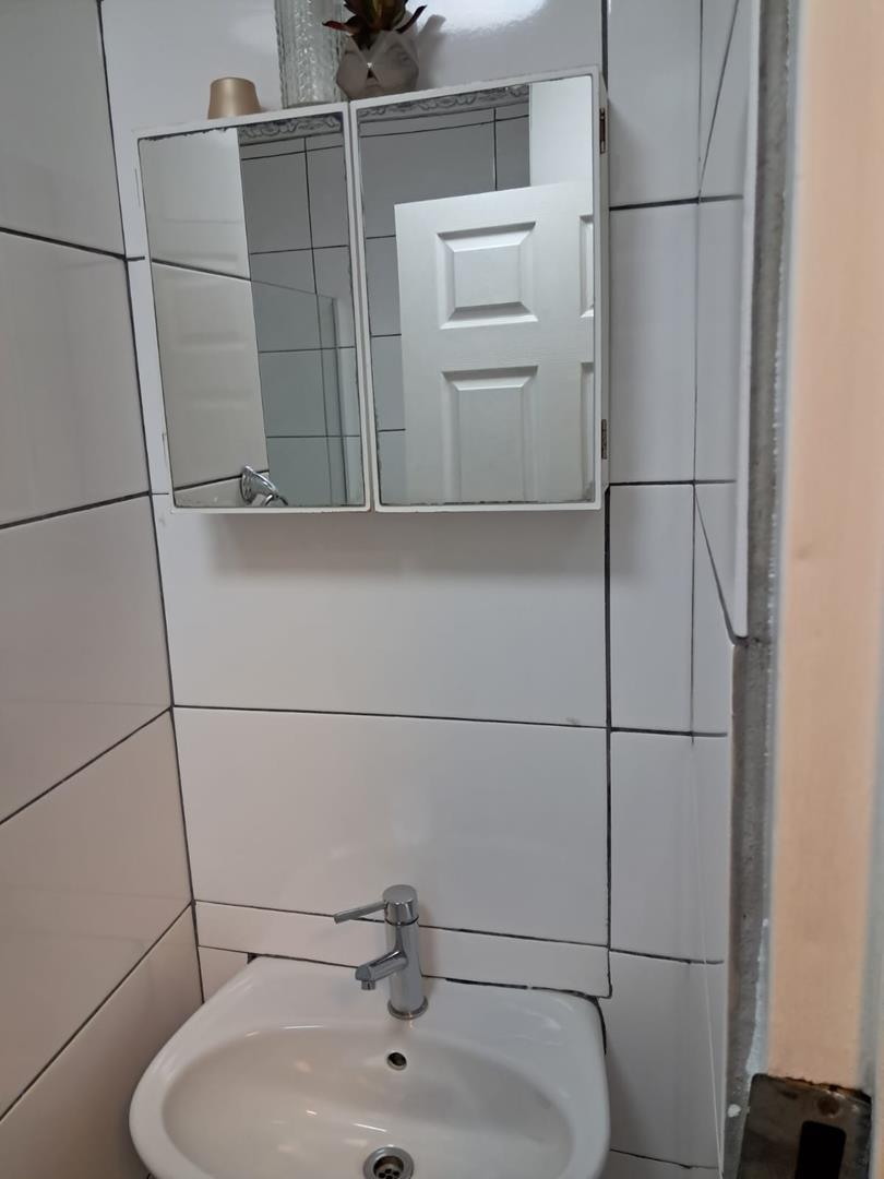 To Let 2 Bedroom Property for Rent in Raceview Gauteng