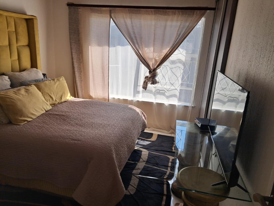 To Let 2 Bedroom Property for Rent in Raceview Gauteng