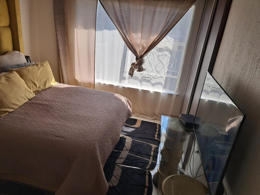 To Let 2 Bedroom Property for Rent in Raceview Gauteng