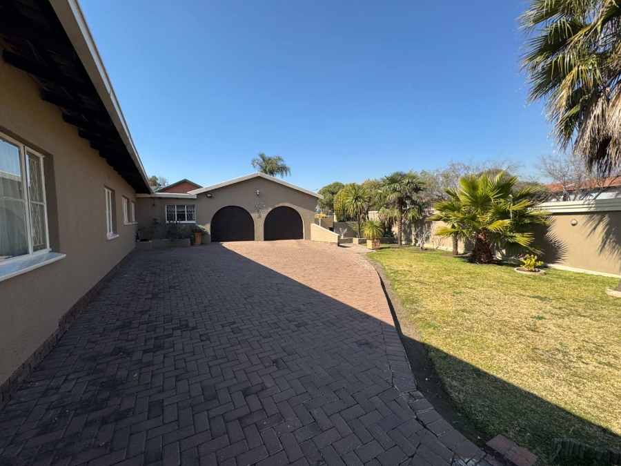 3 Bedroom Property for Sale in Verwoerdpark Gauteng