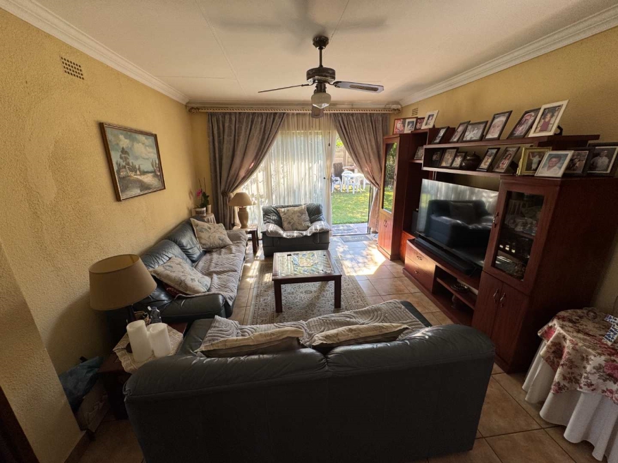 3 Bedroom Property for Sale in Verwoerdpark Gauteng