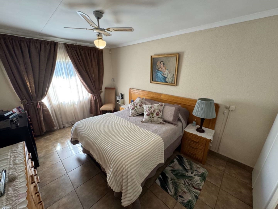 3 Bedroom Property for Sale in Verwoerdpark Gauteng