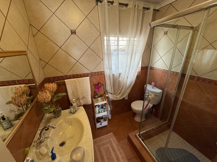 3 Bedroom Property for Sale in Verwoerdpark Gauteng