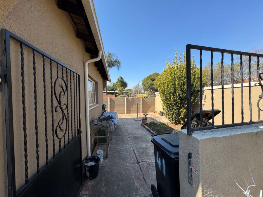 3 Bedroom Property for Sale in Verwoerdpark Gauteng