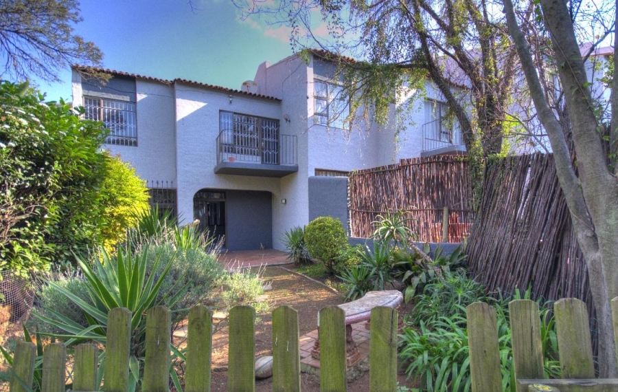 3 Bedroom Property for Sale in Mondeor Gauteng