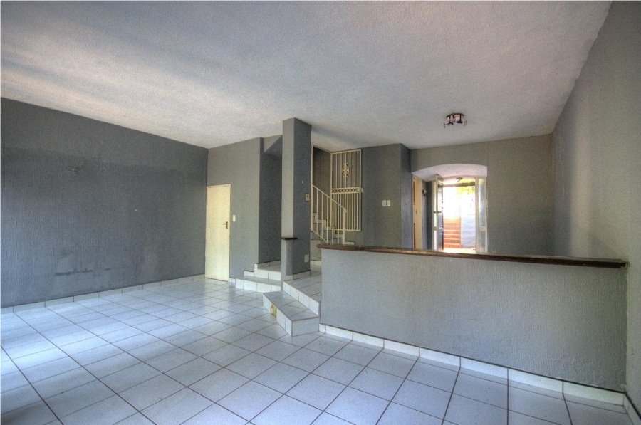 3 Bedroom Property for Sale in Mondeor Gauteng