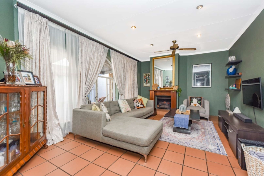 4 Bedroom Property for Sale in Brackendowns Gauteng