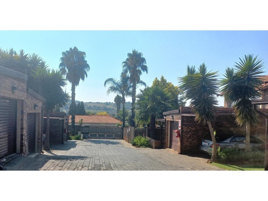 2 Bedroom Property for Sale in Glenvista Gauteng