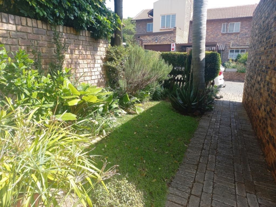 2 Bedroom Property for Sale in Glenvista Gauteng