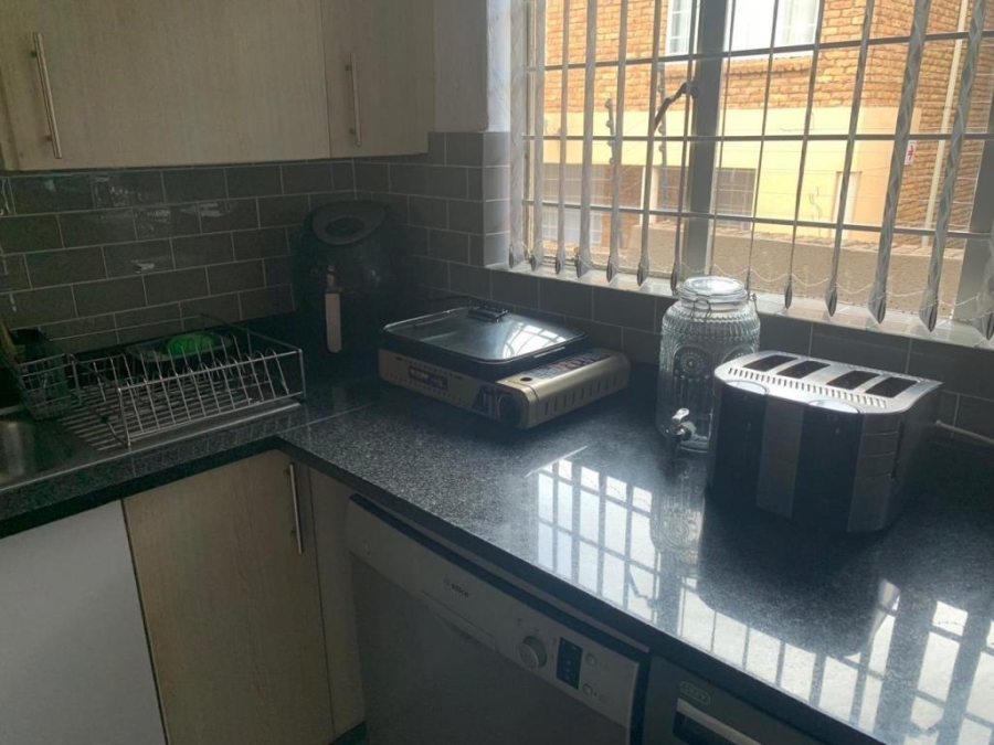 2 Bedroom Property for Sale in Glenvista Gauteng