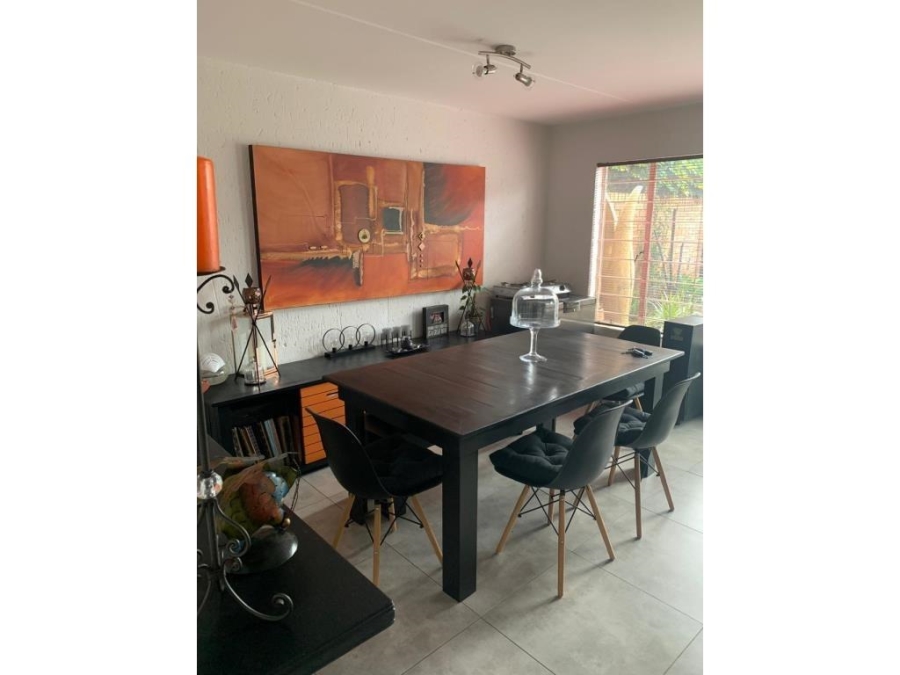 2 Bedroom Property for Sale in Glenvista Gauteng