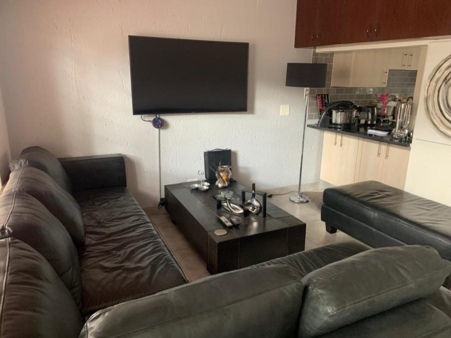 2 Bedroom Property for Sale in Glenvista Gauteng