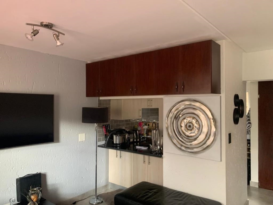 2 Bedroom Property for Sale in Glenvista Gauteng