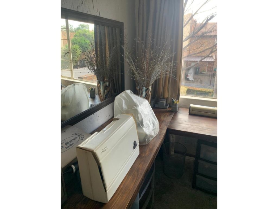 2 Bedroom Property for Sale in Glenvista Gauteng
