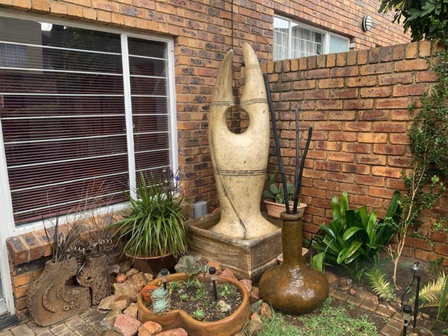 2 Bedroom Property for Sale in Glenvista Gauteng