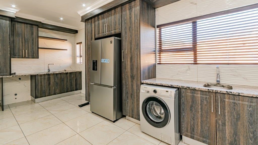 4 Bedroom Property for Sale in Randhart Gauteng