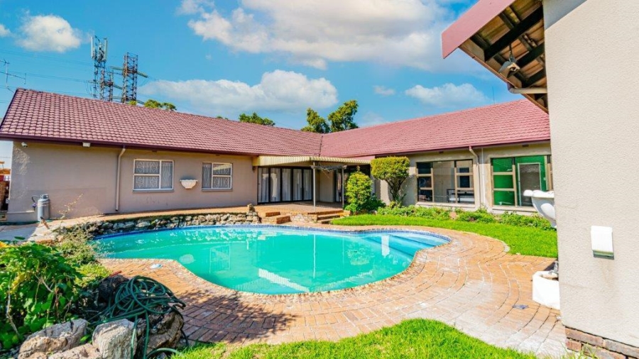 4 Bedroom Property for Sale in Randhart Gauteng