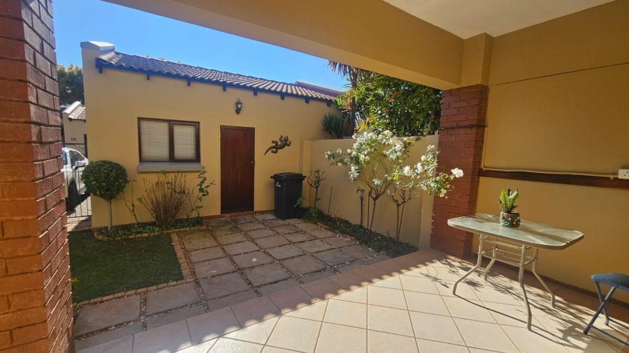2 Bedroom Property for Sale in Olympus AH Gauteng