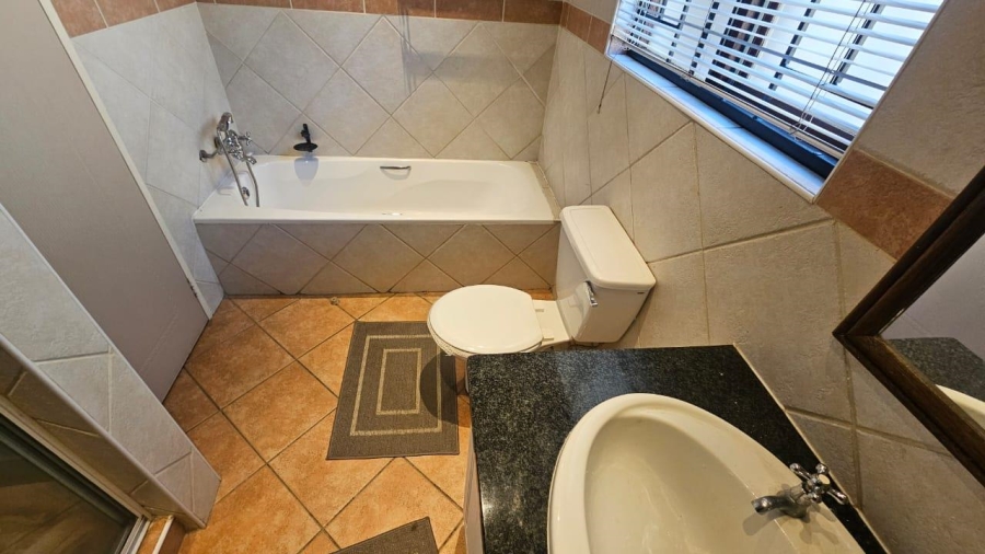 2 Bedroom Property for Sale in Olympus AH Gauteng