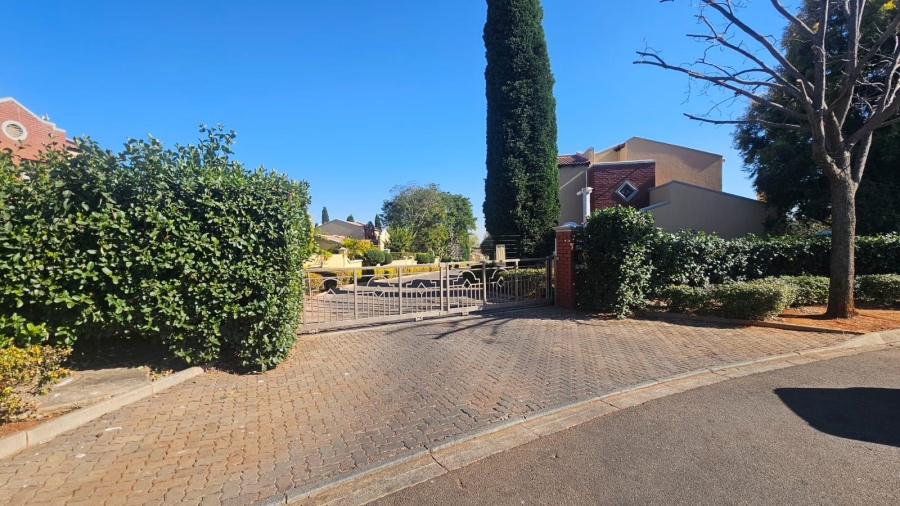 2 Bedroom Property for Sale in Olympus AH Gauteng