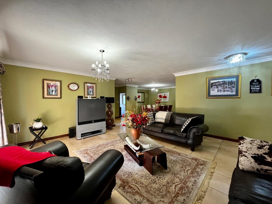 4 Bedroom Property for Sale in Willow Acres Gauteng