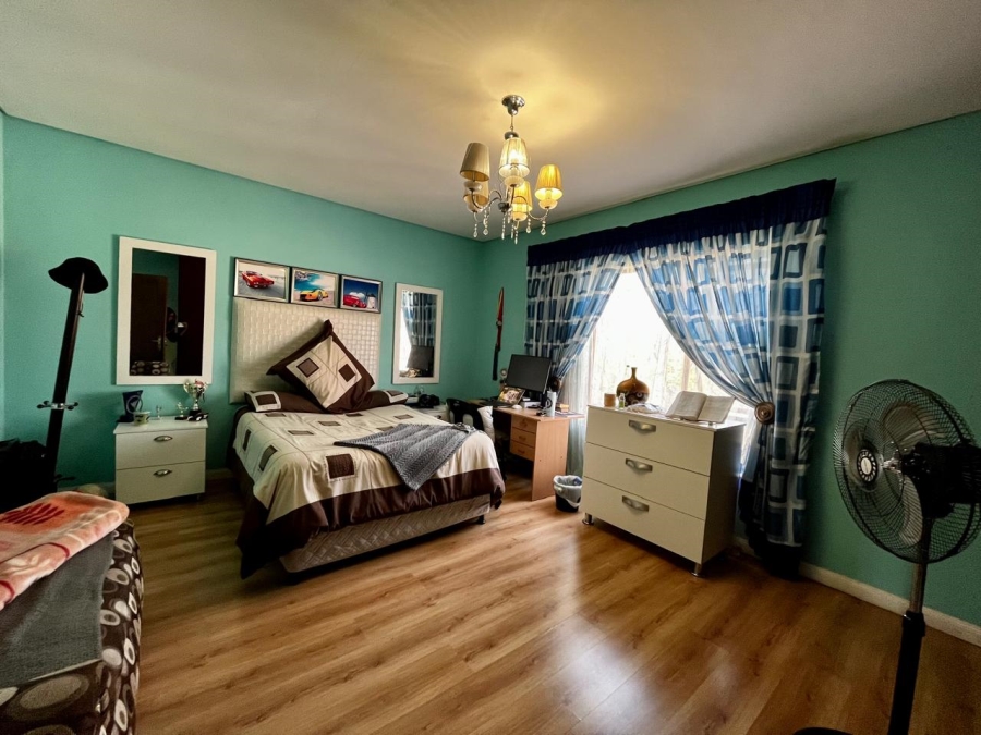4 Bedroom Property for Sale in Willow Acres Gauteng