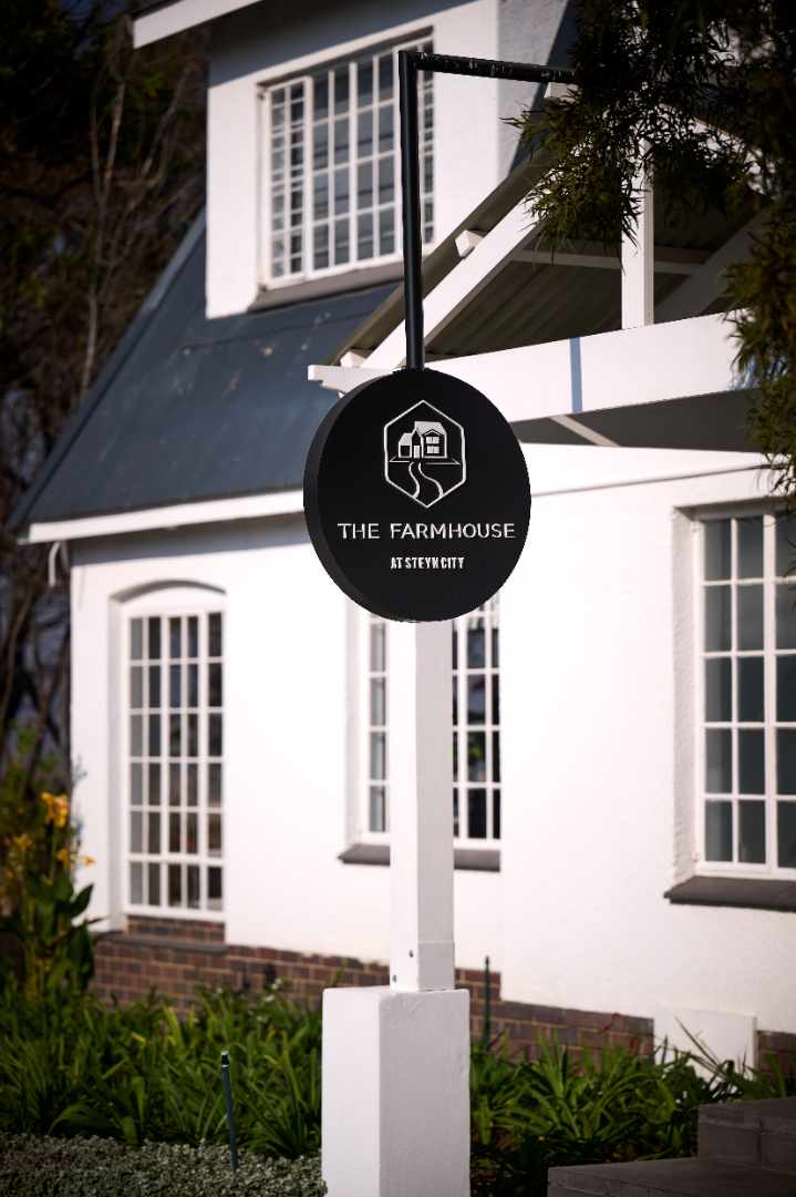 6 Bedroom Property for Sale in Steyn City Gauteng