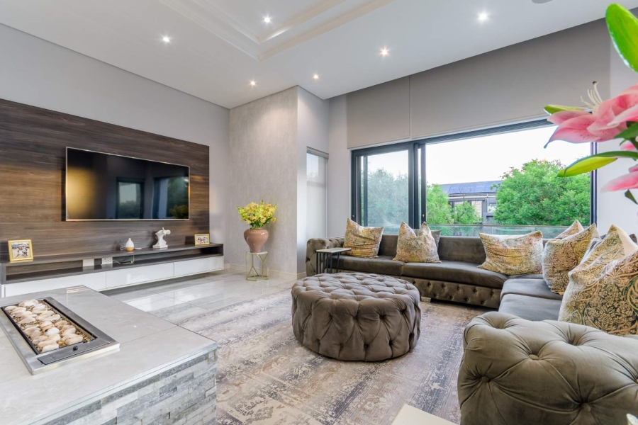 6 Bedroom Property for Sale in Steyn City Gauteng