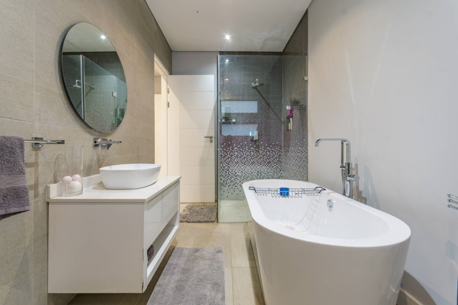 6 Bedroom Property for Sale in Steyn City Gauteng