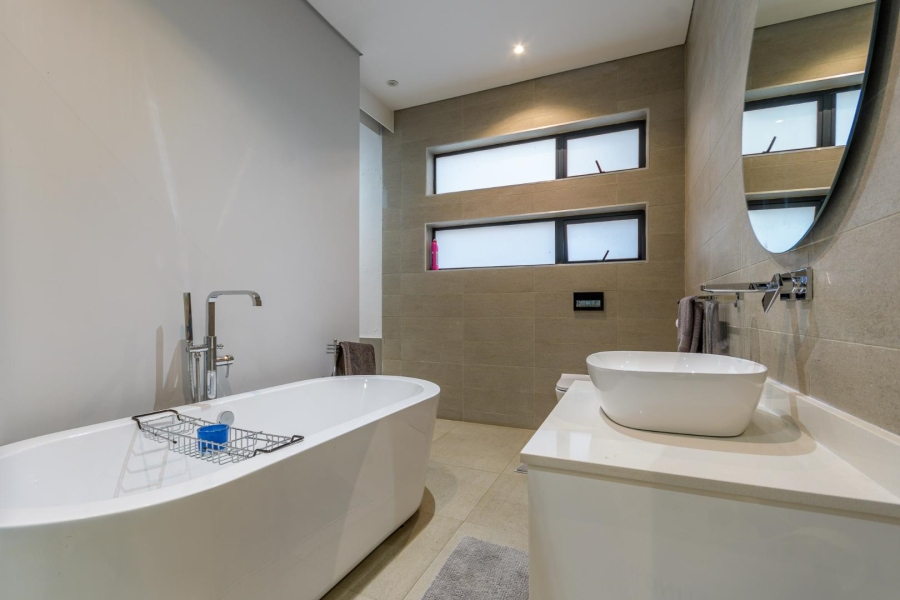 6 Bedroom Property for Sale in Steyn City Gauteng