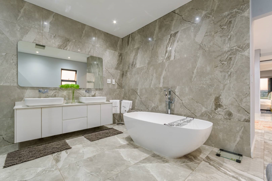 6 Bedroom Property for Sale in Steyn City Gauteng