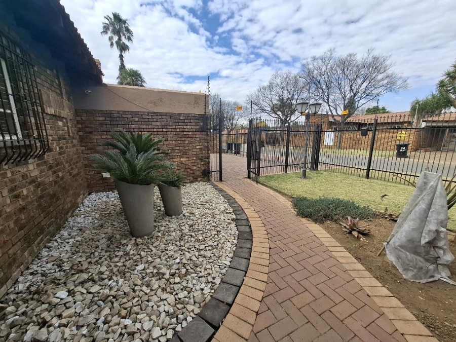 3 Bedroom Property for Sale in Ravenswood Gauteng