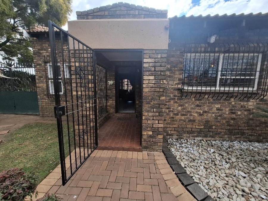 3 Bedroom Property for Sale in Ravenswood Gauteng