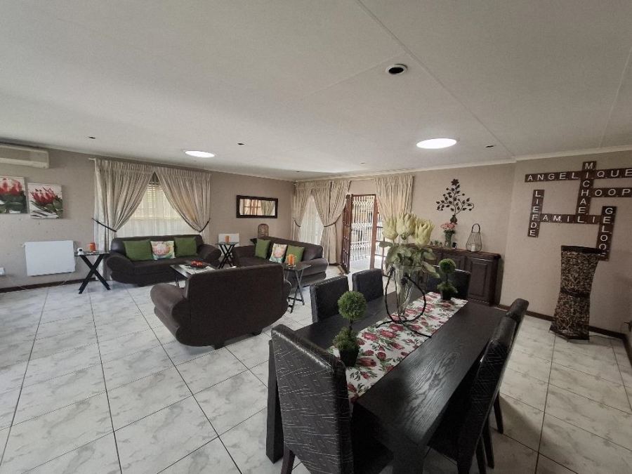 3 Bedroom Property for Sale in Ravenswood Gauteng