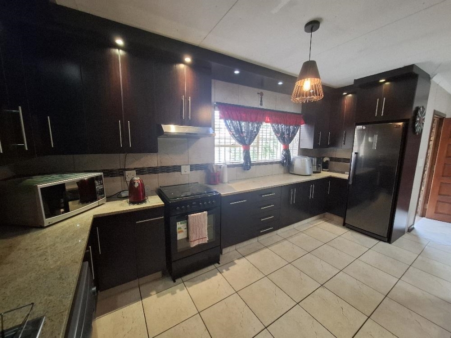 3 Bedroom Property for Sale in Ravenswood Gauteng