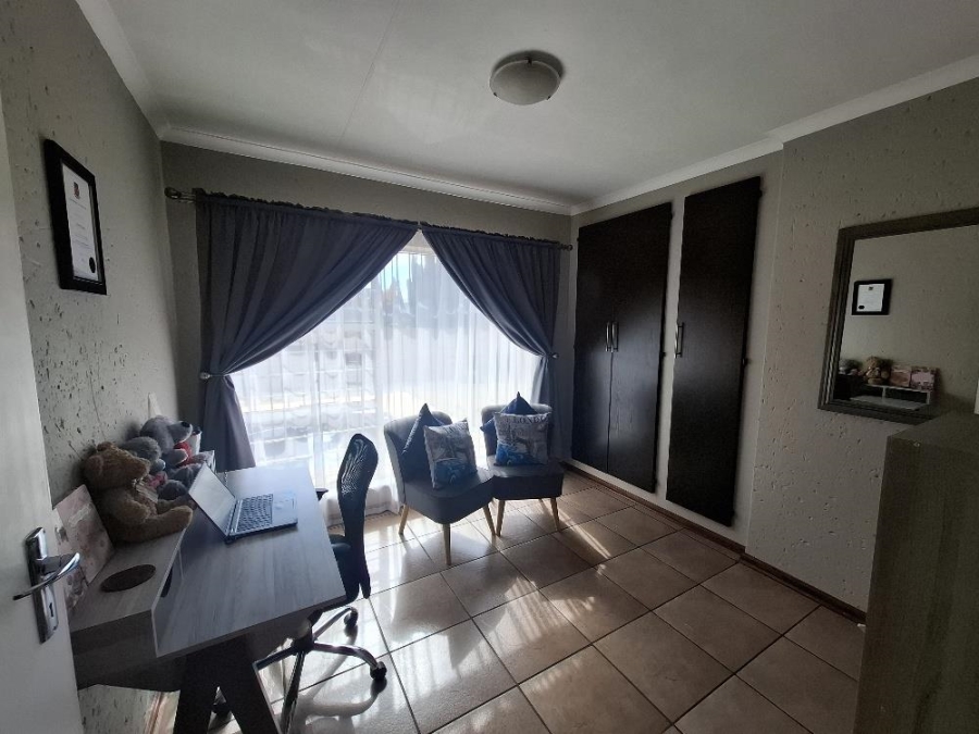 3 Bedroom Property for Sale in Ravenswood Gauteng