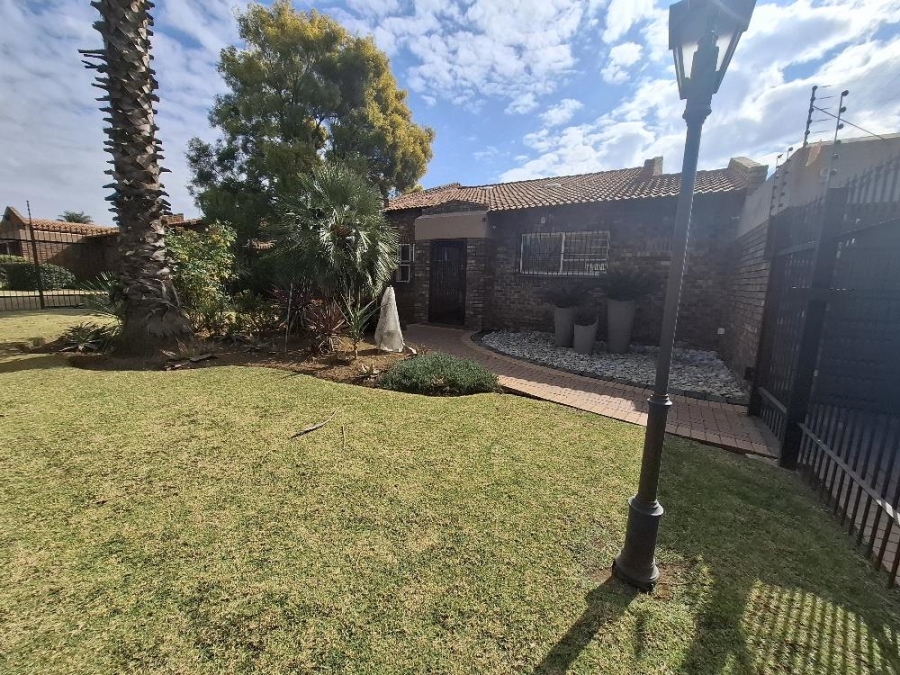 3 Bedroom Property for Sale in Ravenswood Gauteng