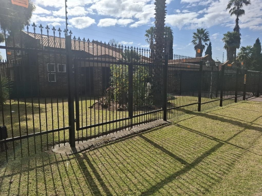 3 Bedroom Property for Sale in Ravenswood Gauteng