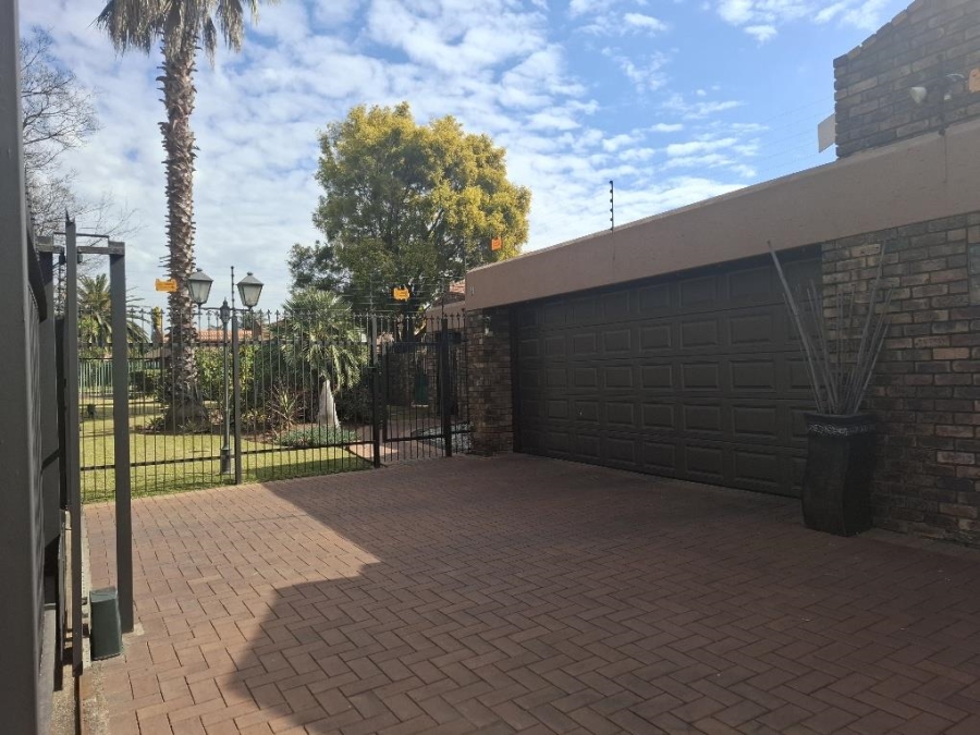 3 Bedroom Property for Sale in Ravenswood Gauteng