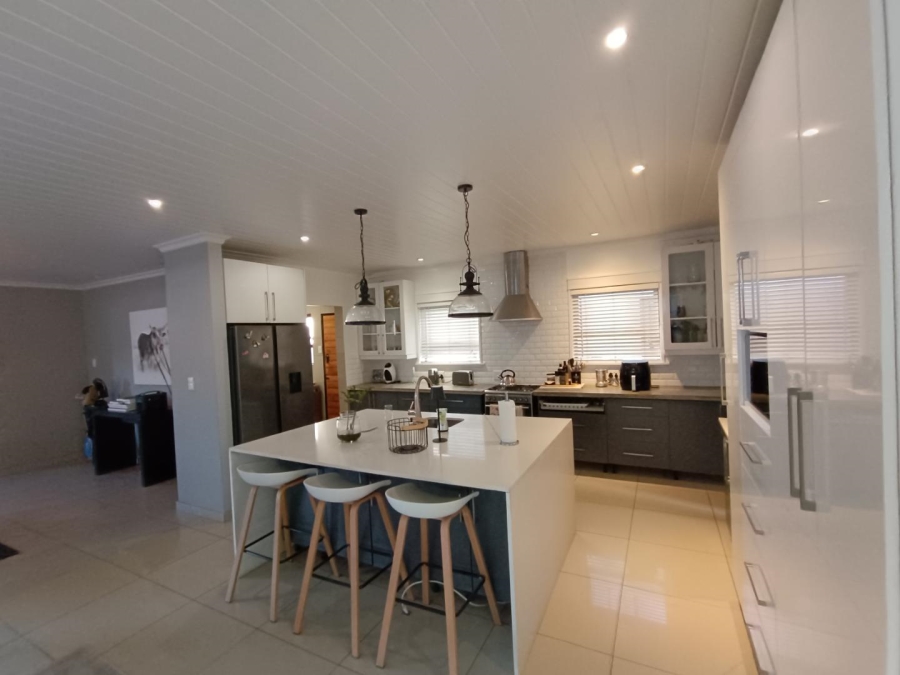 3 Bedroom Property for Sale in Zwartkop Gauteng