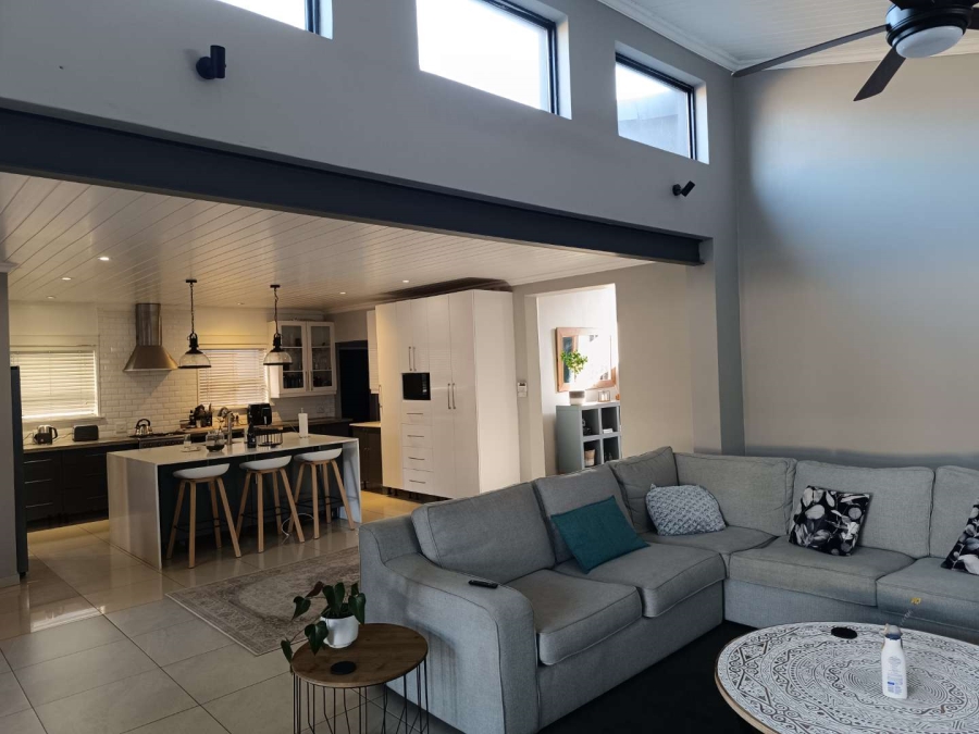 3 Bedroom Property for Sale in Zwartkop Gauteng