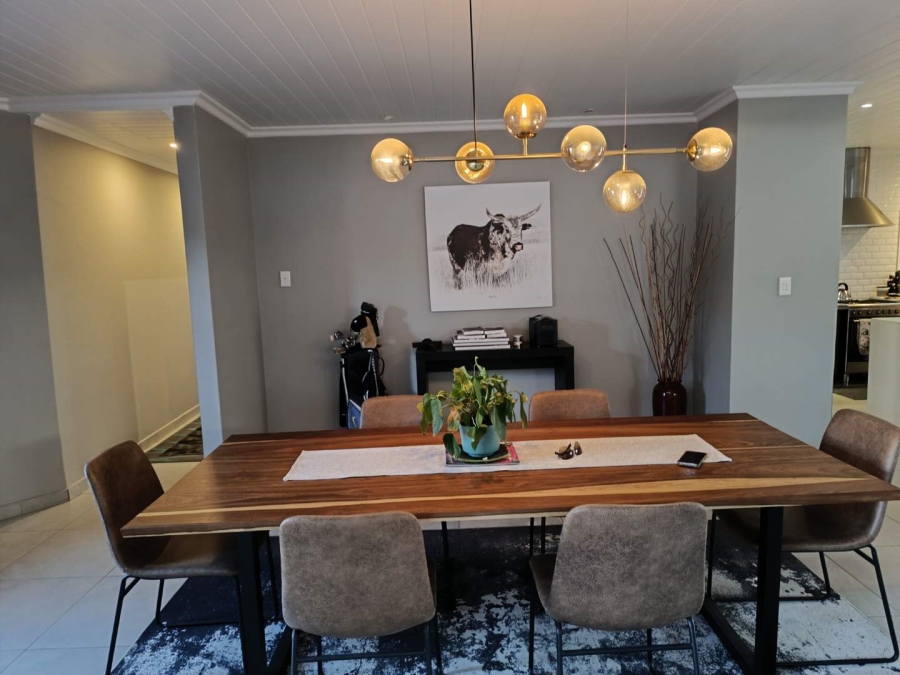 3 Bedroom Property for Sale in Zwartkop Gauteng