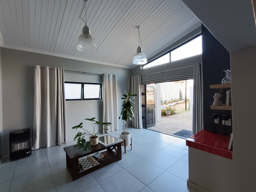 3 Bedroom Property for Sale in Zwartkop Gauteng