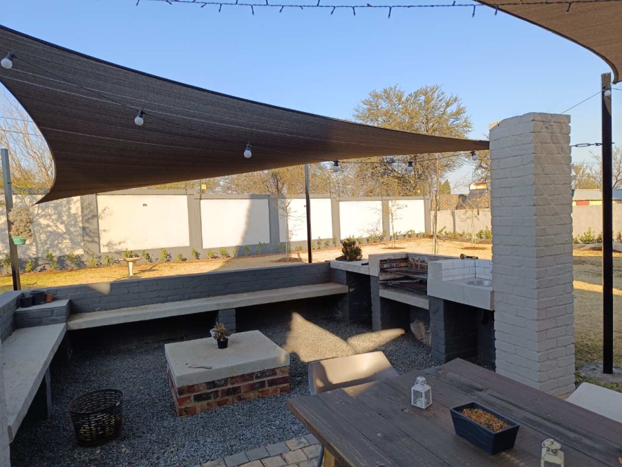 3 Bedroom Property for Sale in Zwartkop Gauteng