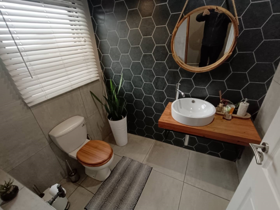 3 Bedroom Property for Sale in Zwartkop Gauteng