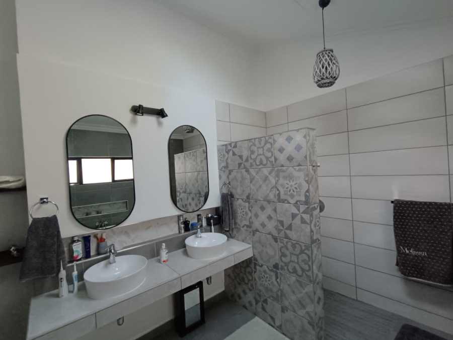 3 Bedroom Property for Sale in Zwartkop Gauteng