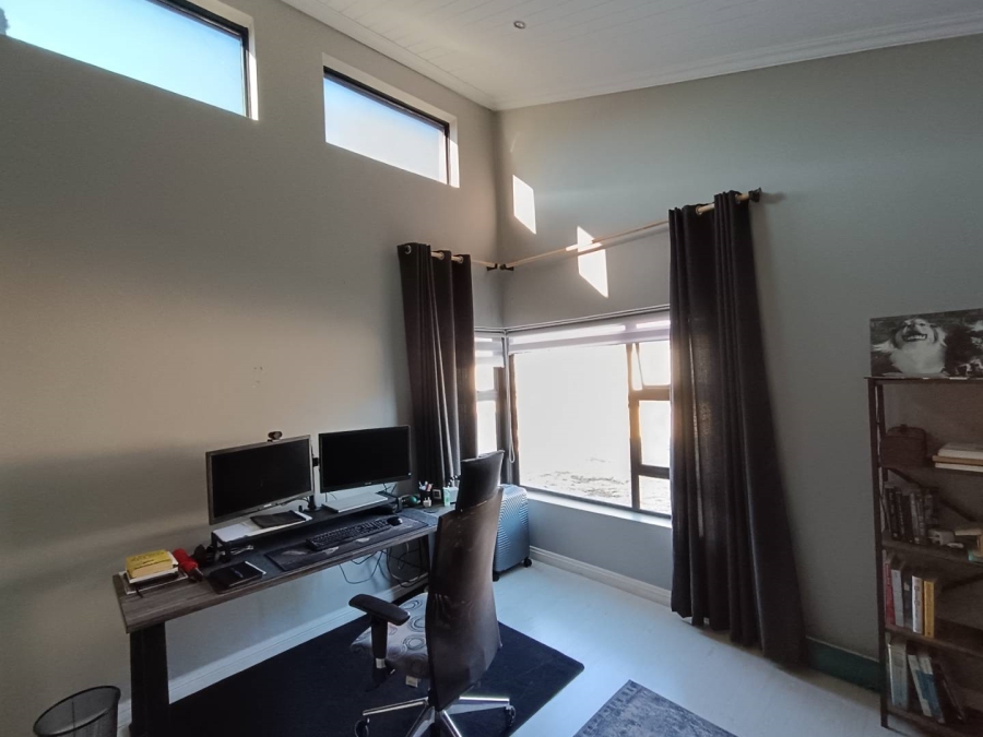 3 Bedroom Property for Sale in Zwartkop Gauteng