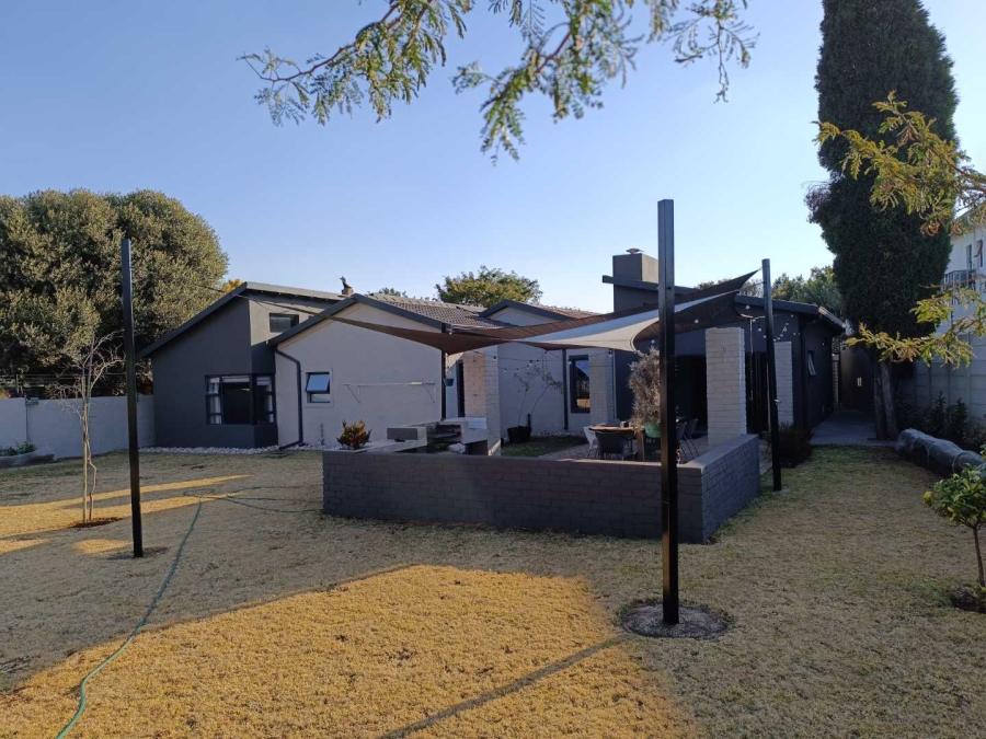 3 Bedroom Property for Sale in Zwartkop Gauteng