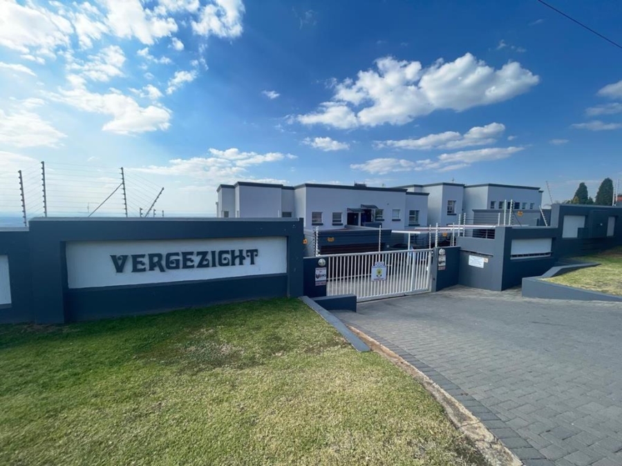 3 Bedroom Property for Sale in Wilro Park Gauteng